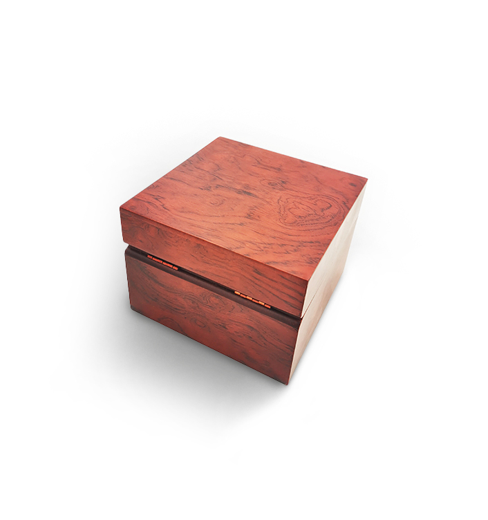 Wooden Watch Case - Gallery view 2 - Alternative angle